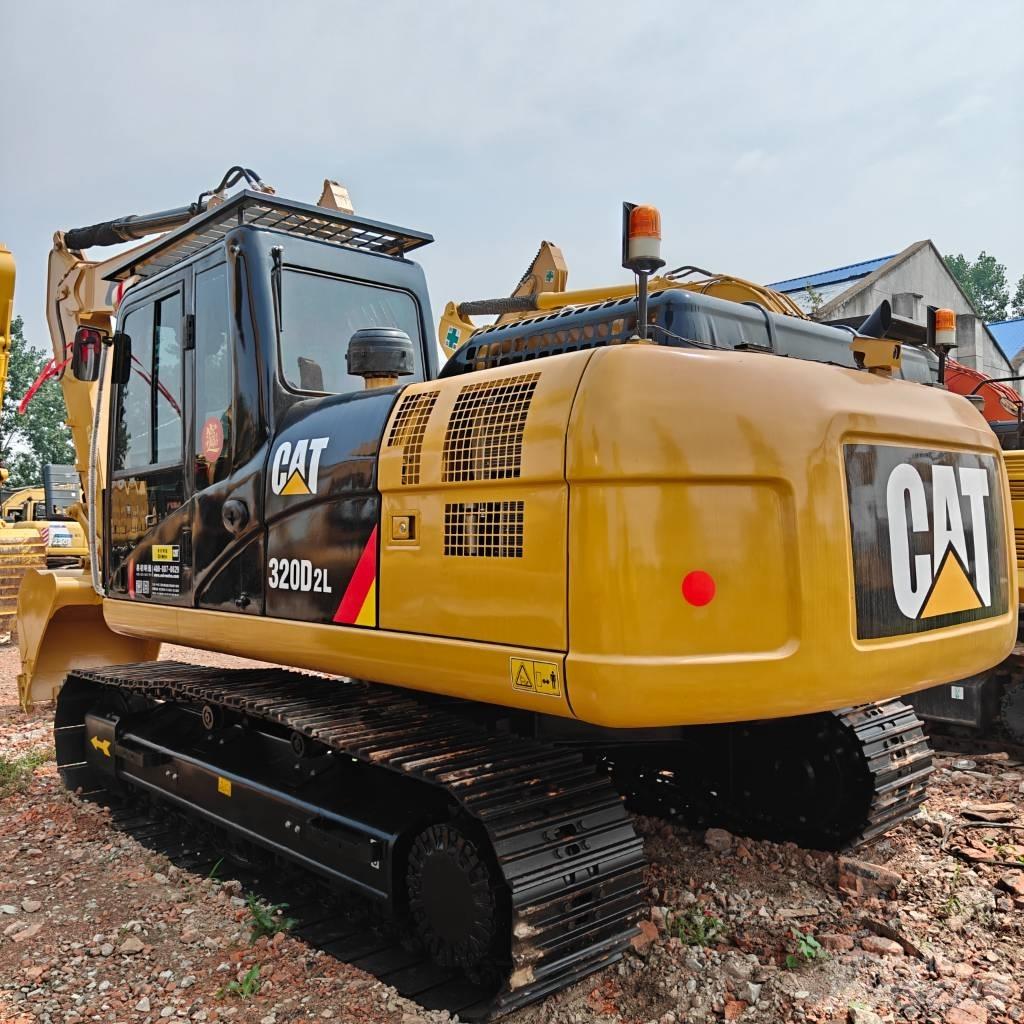 CAT 320D2L Gravemaskiner på larvebånd
