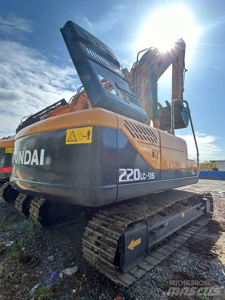 Hyundai 220LC-9S Gravemaskiner på larvebånd