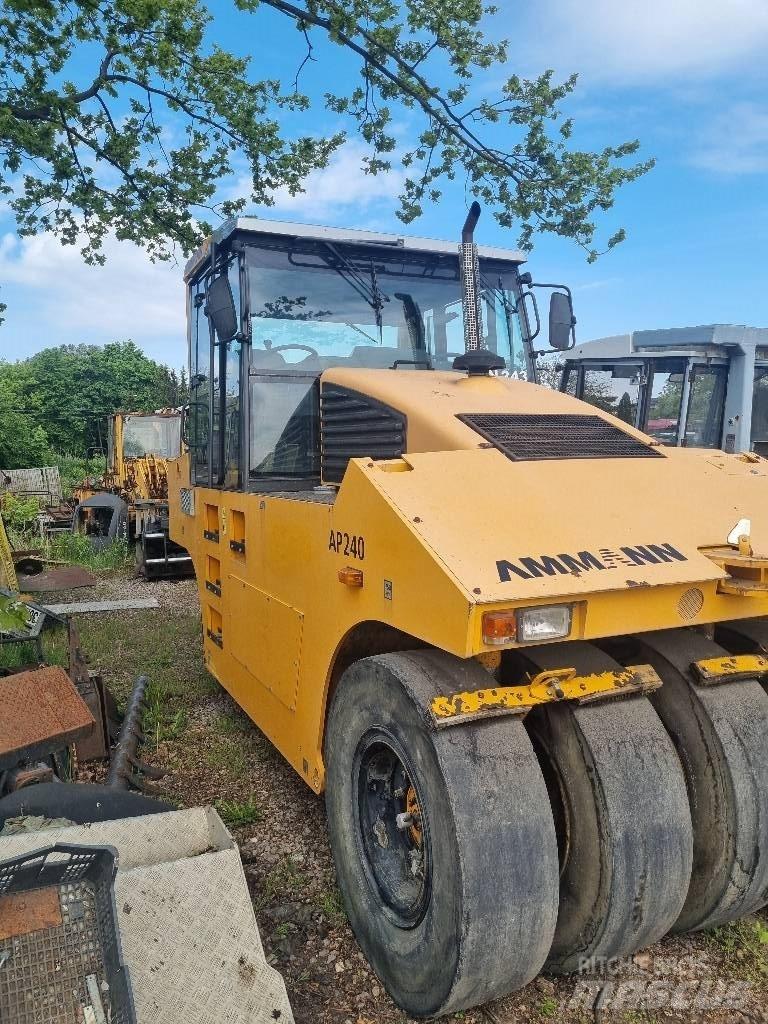 Ammann AP 240 Tromle med luftdæk