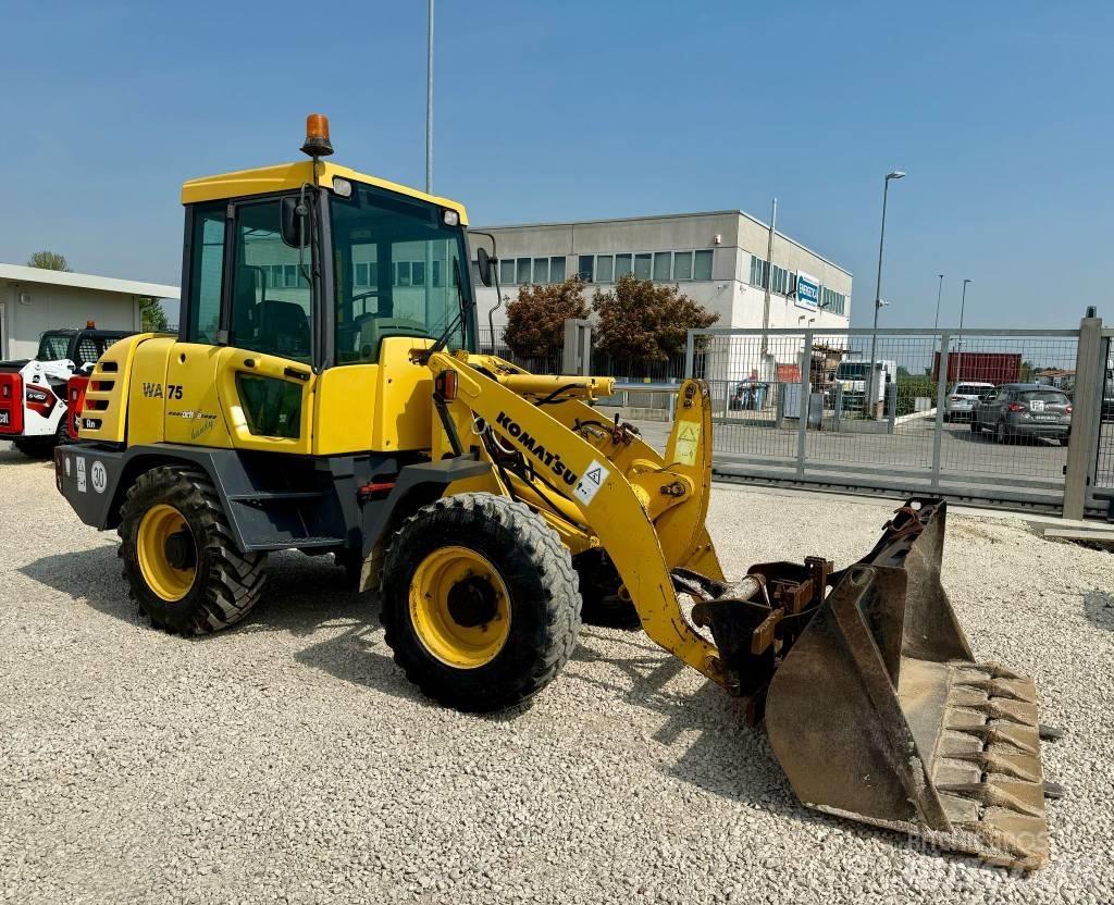 Komatsu WA 75 Læssemaskiner på hjul