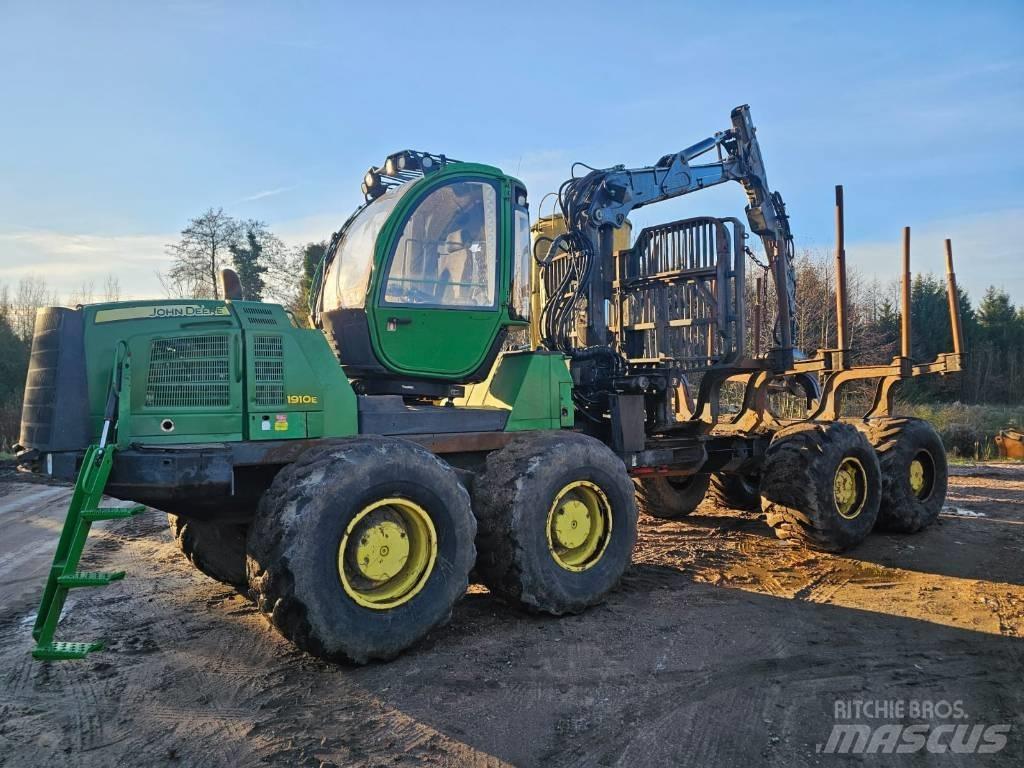 John Deere 1910 E Udkørselsmaskiner