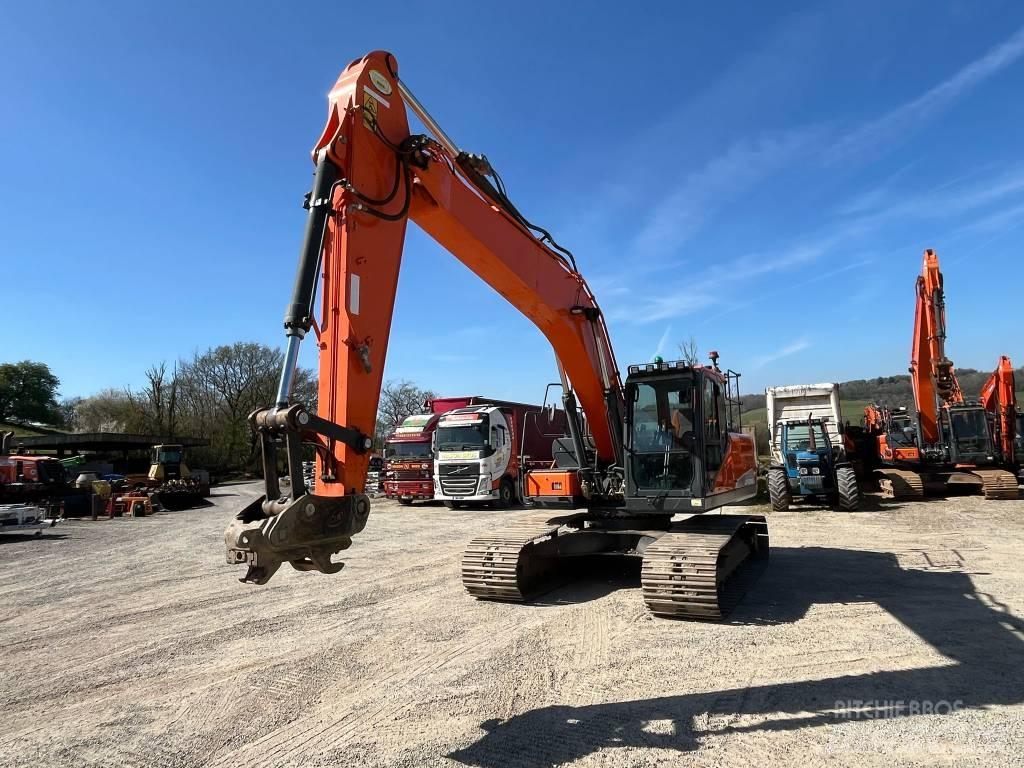 Doosan DX 225 Gravemaskiner på larvebånd