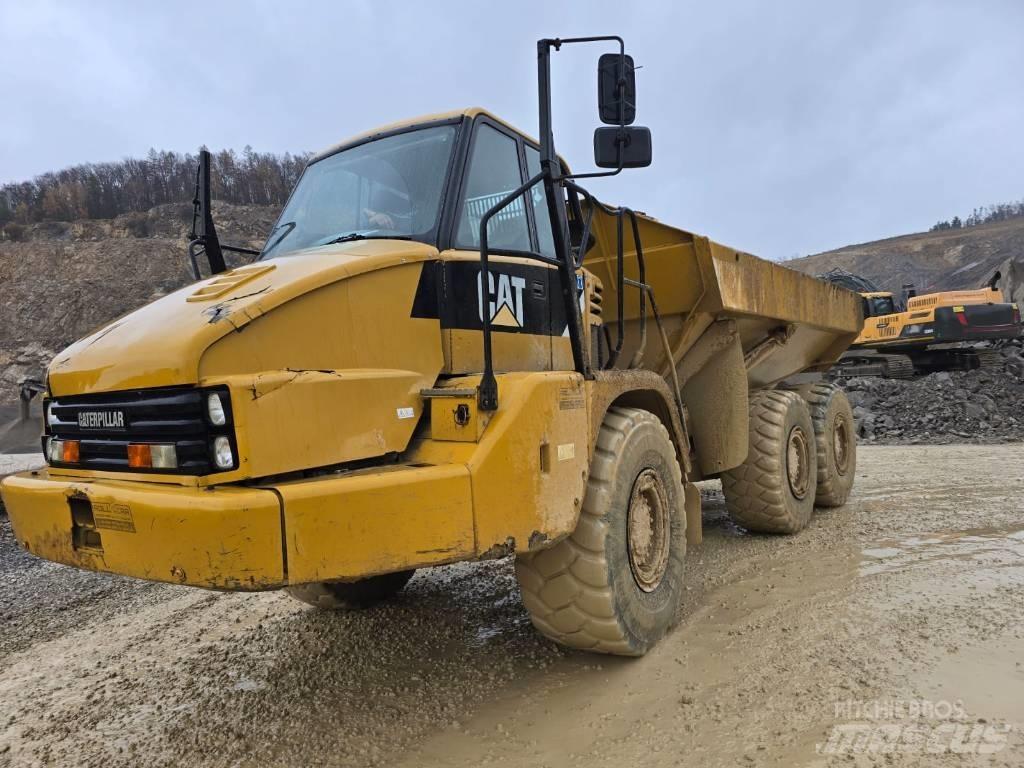 CAT 730 Terrængående lastbiler