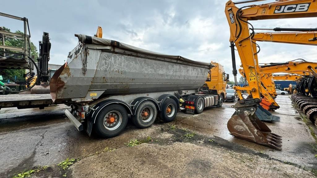 Menci SA700R Semi-trailer med tip