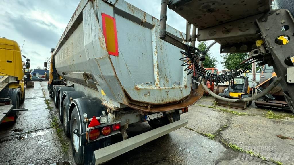Menci SA700R Semi-trailer med tip