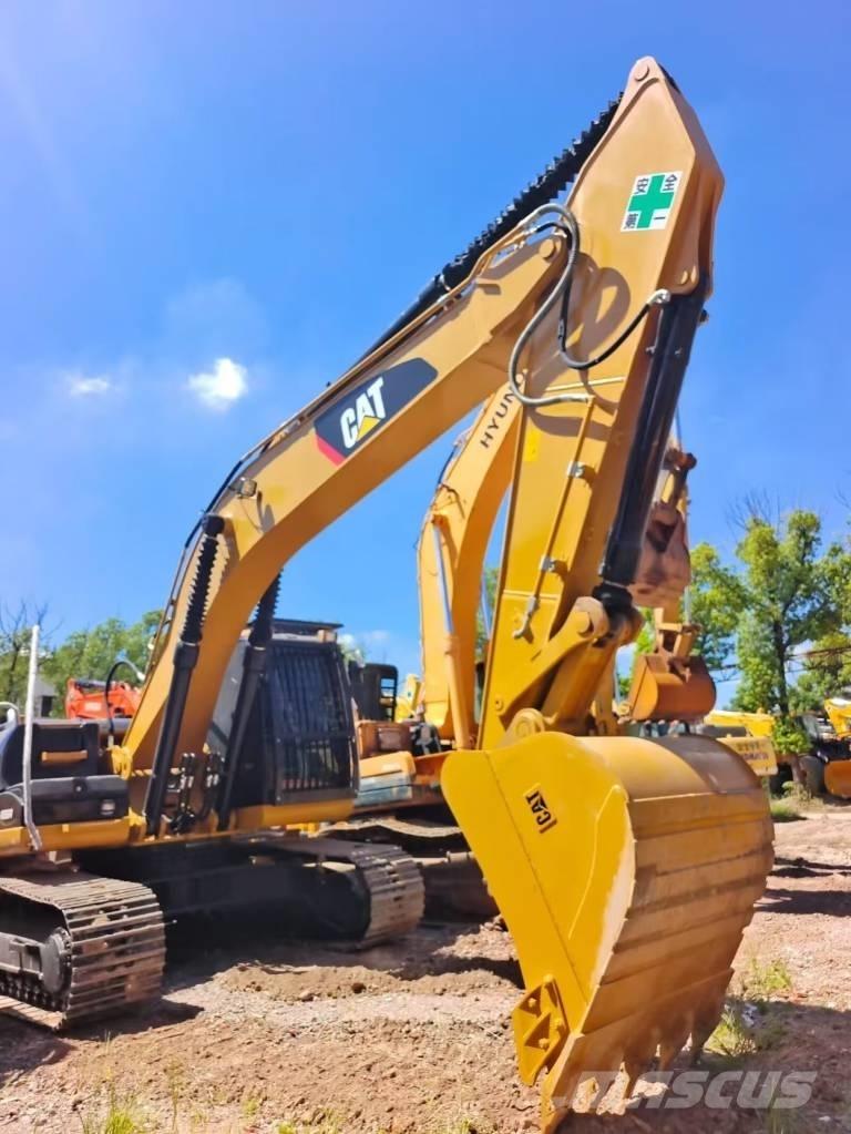 CAT 324 D2L Gravemaskiner på larvebånd