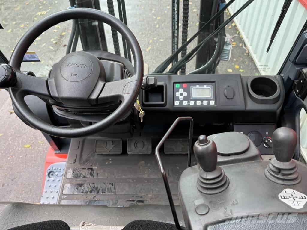 Toyota 8 FBMT 30 El gaffeltrucks