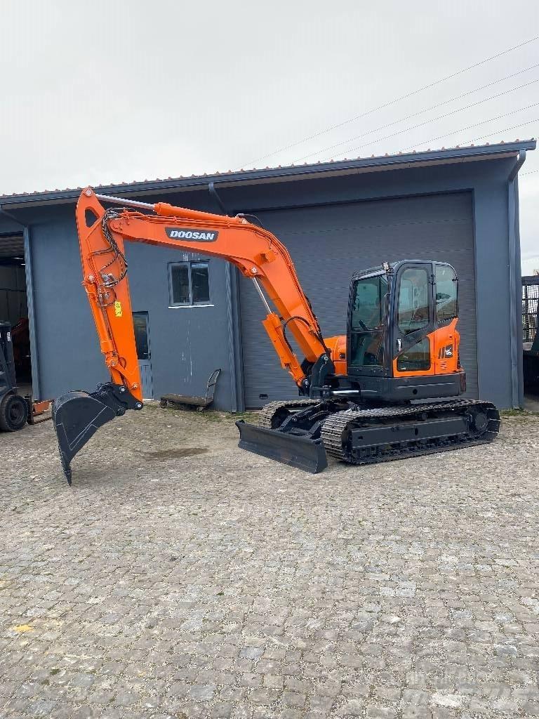 Doosan DX 85 R-3 Midi-gravemaskiner 7t - 12t