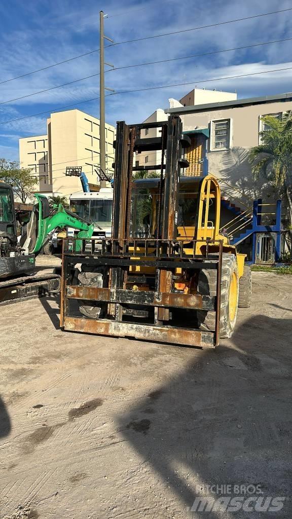JCB S120 Terrængående gaffeltruck