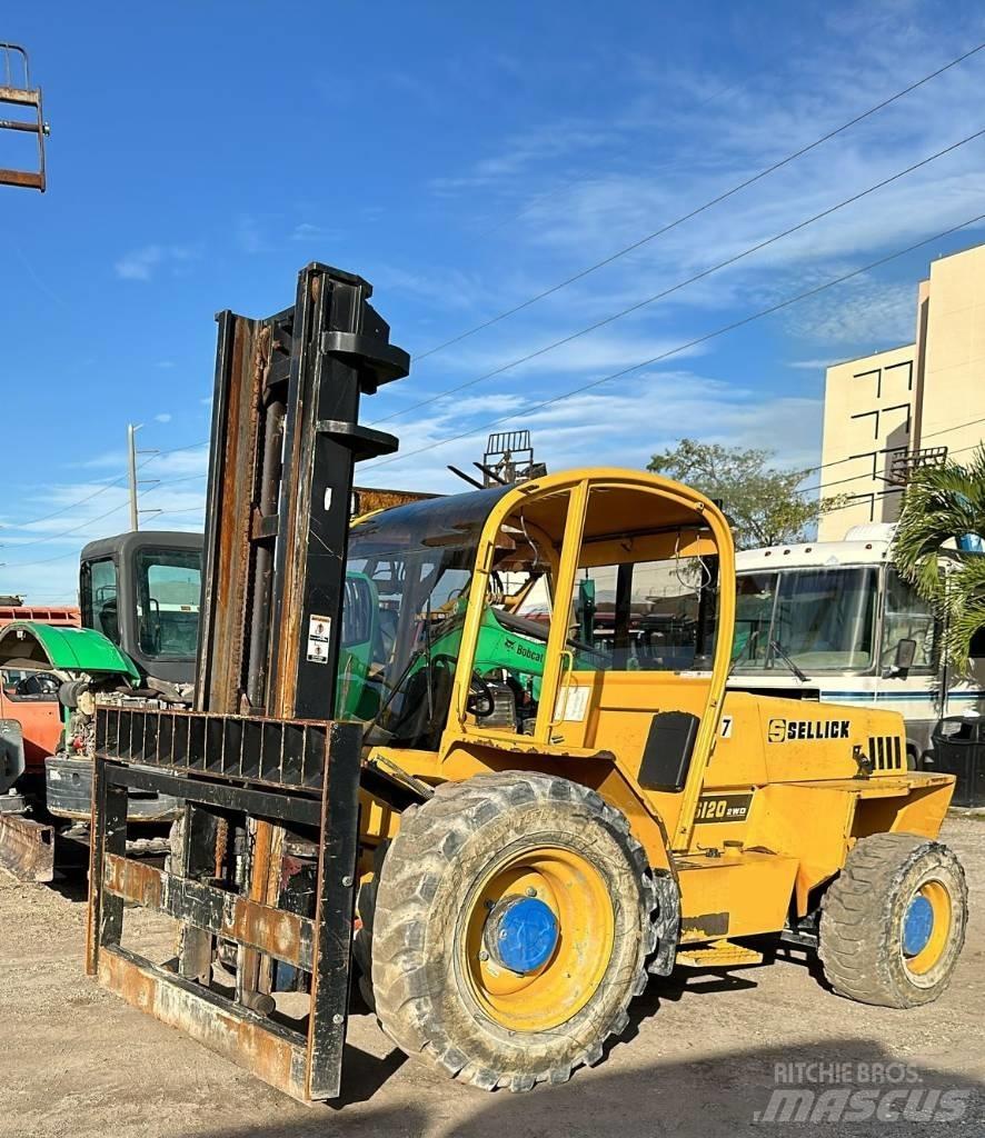 JCB S120 Terrængående gaffeltruck