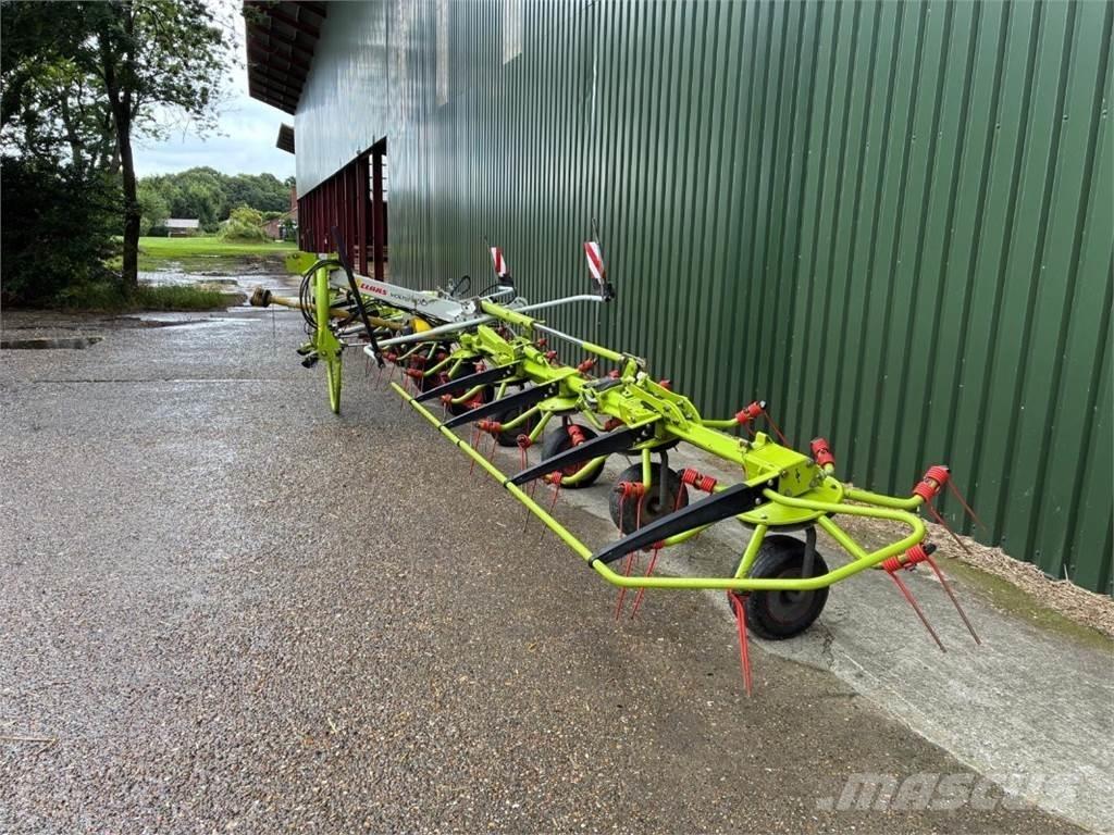 CLAAS Volto 1100 River og høvendere