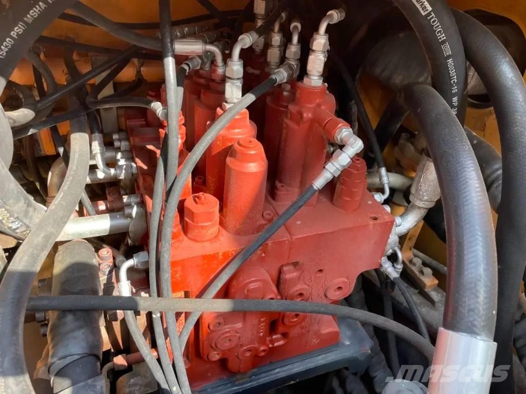 Hyundai R210W-9 Gravemaskiner på hjul