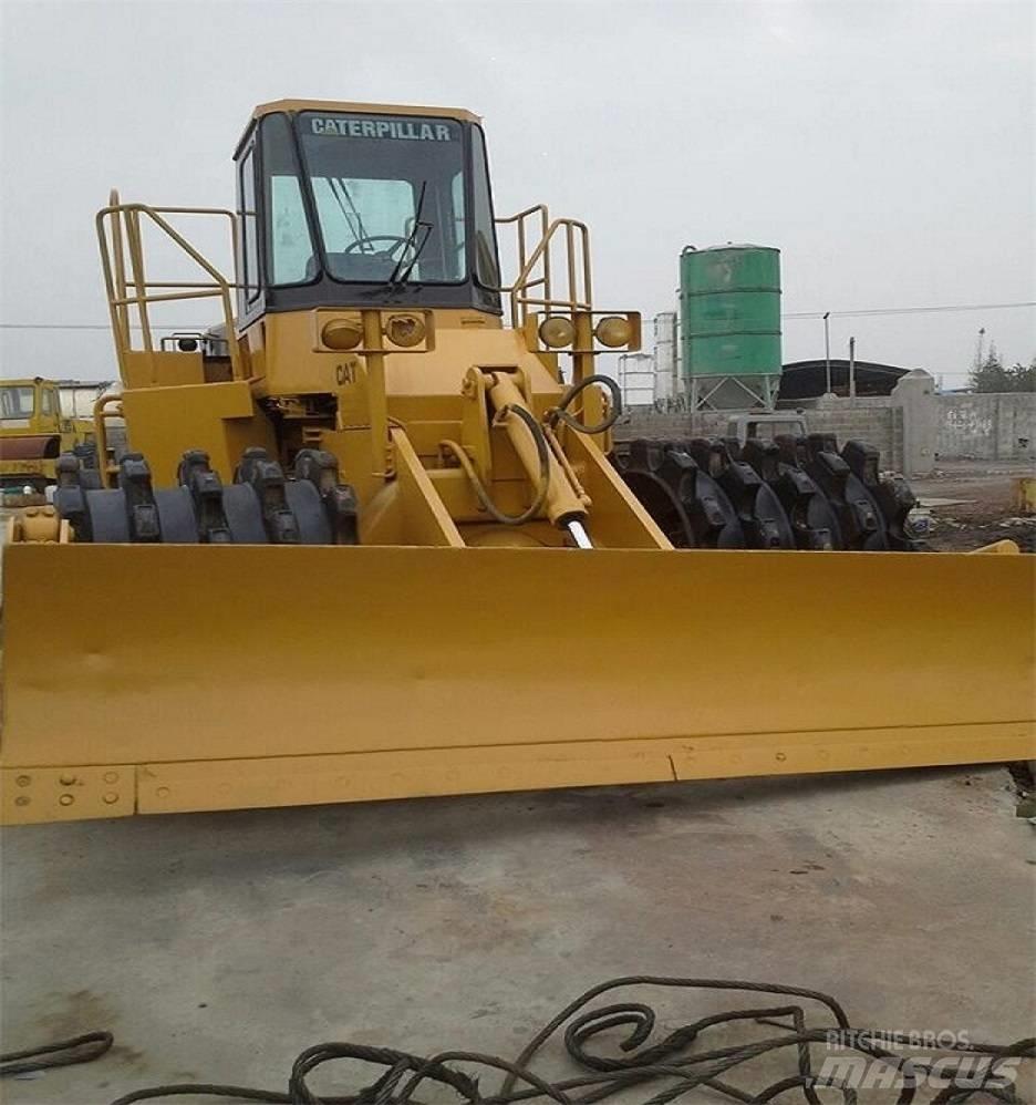 CAT 815 B Jordvibrationstromler