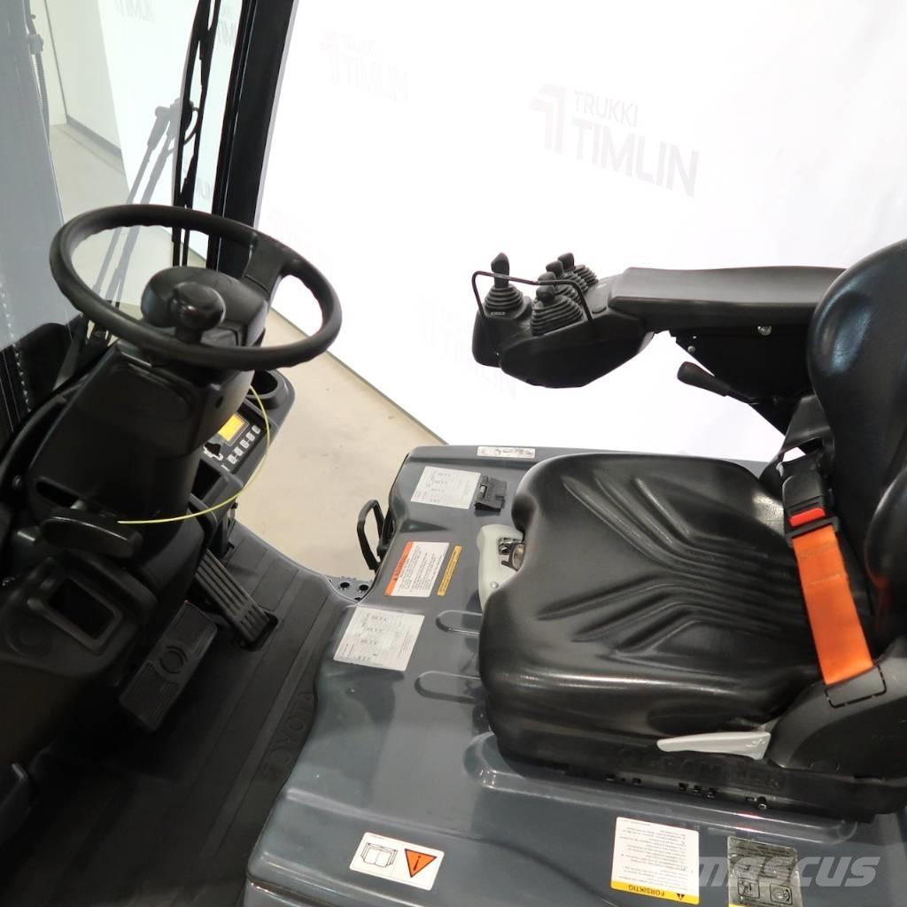 Toyota 8FBEK18T El gaffeltrucks