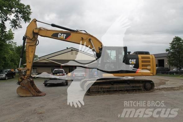 CAT 323FL Gravemaskiner på larvebånd