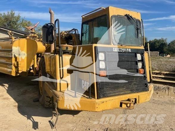 CAT 613C Tankvogne - vand