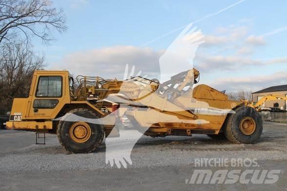 CAT 615C II Skrabere