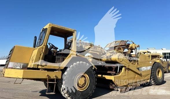 CAT 615C II Skrabere