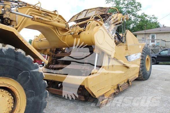 CAT 615C II Skrabere