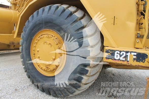 CAT 621F Skrabere