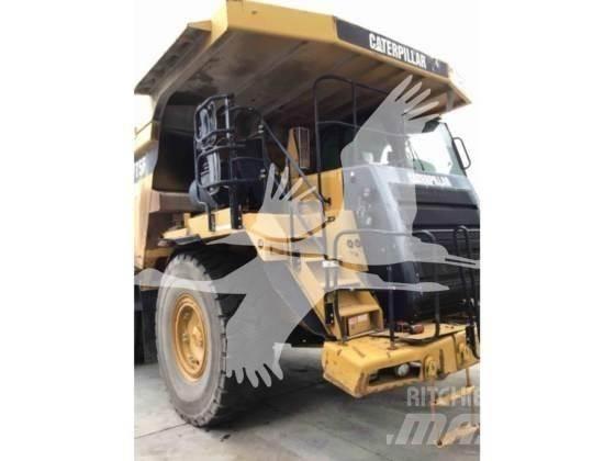 CAT 775F Terrængående lastbiler