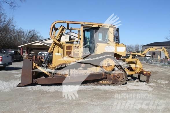 CAT D6T XL Bulldozer på larvebånd