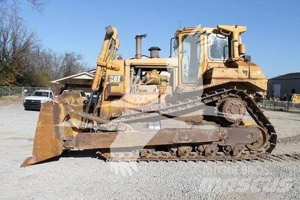 CAT D8N Bulldozer på larvebånd