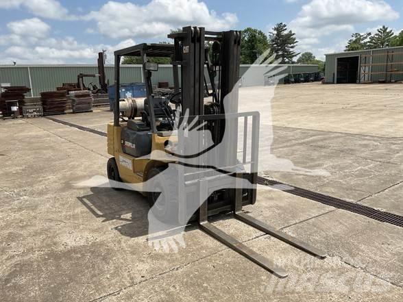 CAT GP25 Diesel gaffeltrucks