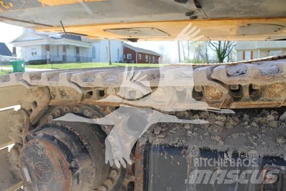 JCB JS300 Gravemaskiner på larvebånd