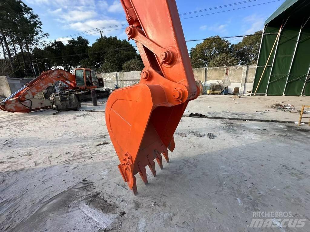 Hitachi ZX 200 Minigravemaskiner