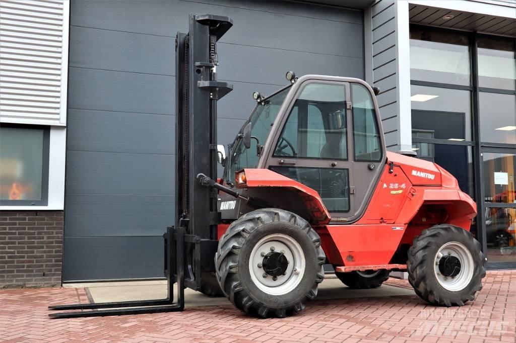 Manitou M 26.4 Terrængående gaffeltruck
