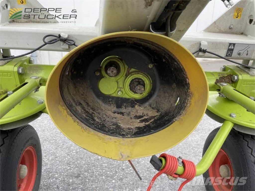 CLAAS Volto 900 River og høvendere