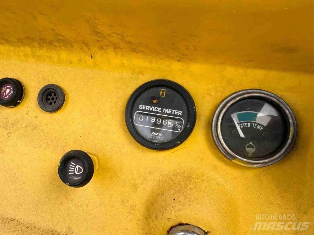 Komatsu D 21 P-5 Bulldozer på larvebånd