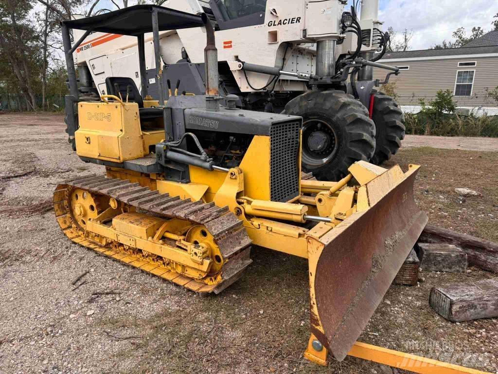 Komatsu D 21 P-5 Bulldozer på larvebånd