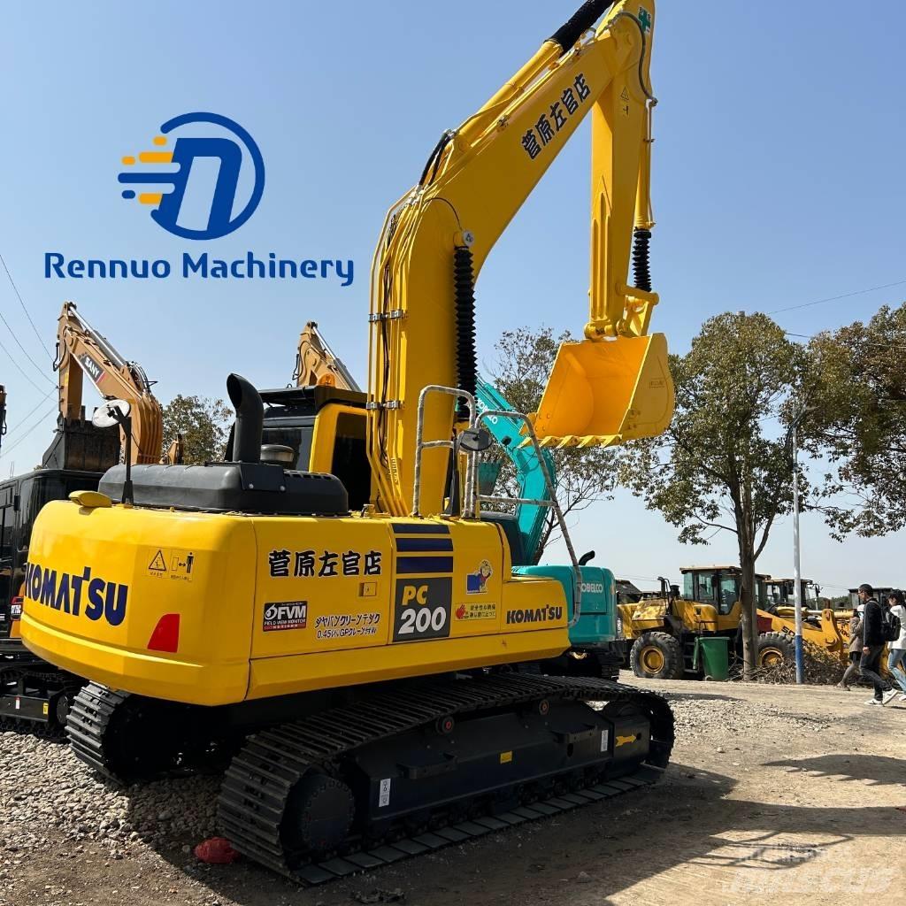 Komatsu PC200-8 Gravemaskiner på larvebånd
