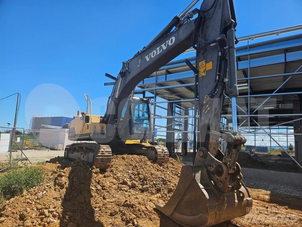 Volvo EC 220 DL Gravemaskiner på larvebånd