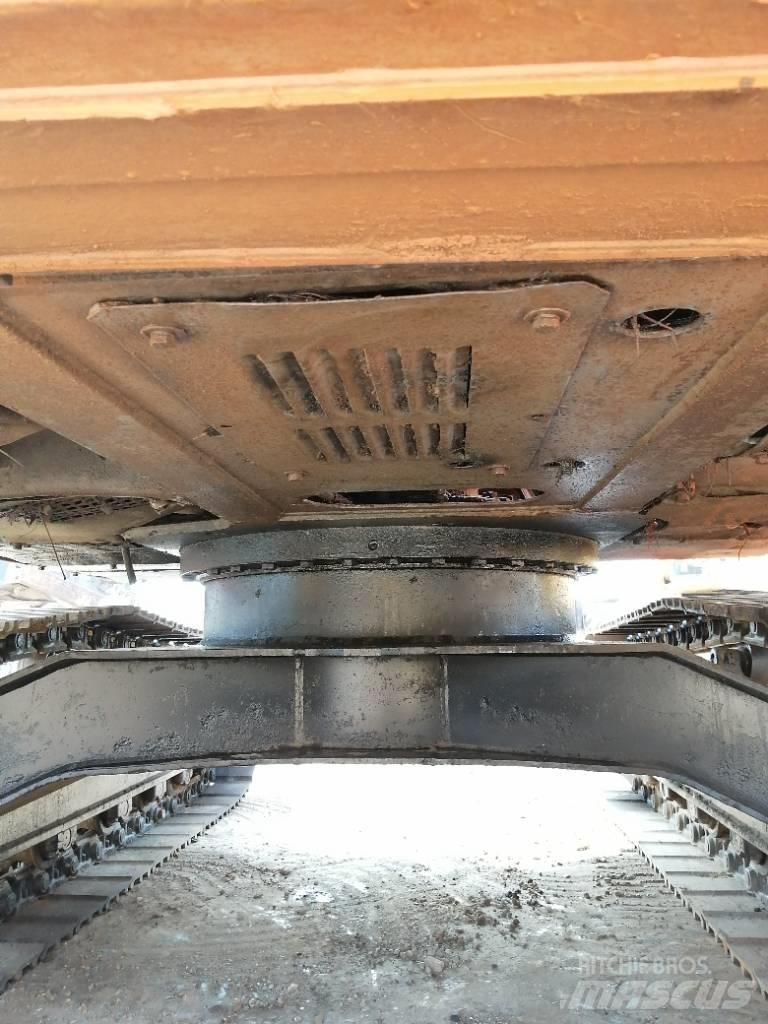 Hitachi EX 120 Gravemaskiner på larvebånd
