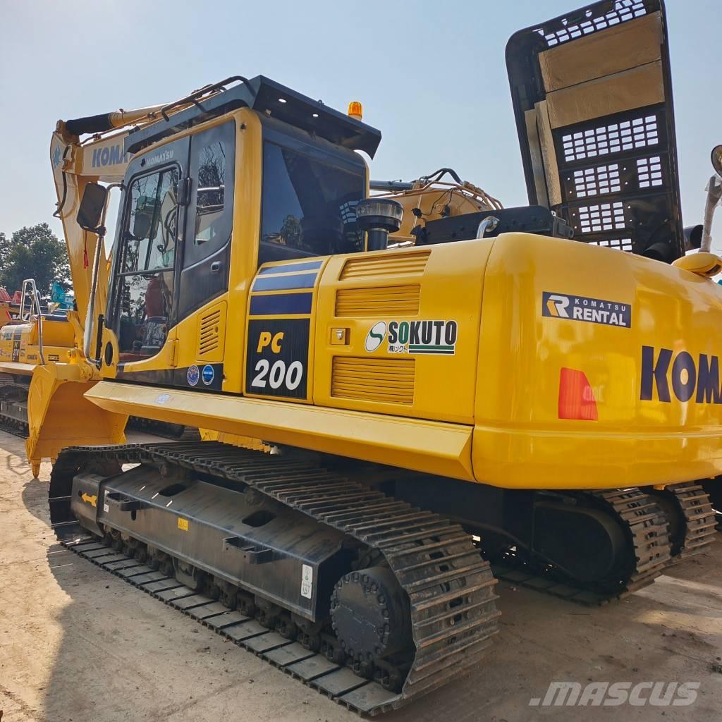 Komatsu PC 200 Gravemaskiner på larvebånd