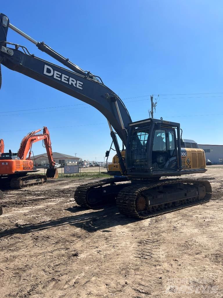 John Deere 300 Gravemaskiner på larvebånd