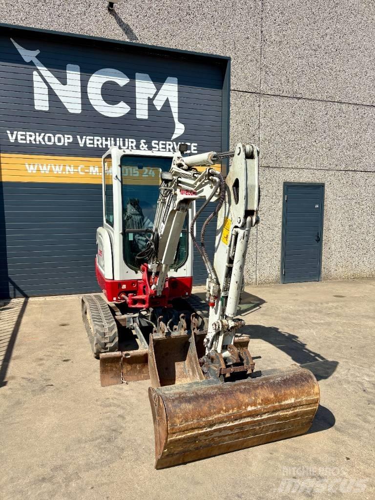 Takeuchi TB 225 Minigravemaskiner