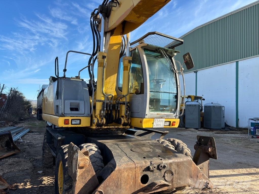 New Holland MH 6.6 Gravemaskiner på hjul