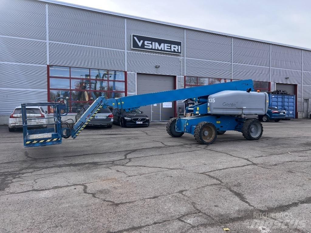 Genie s 65 Bomlifte med knækarm