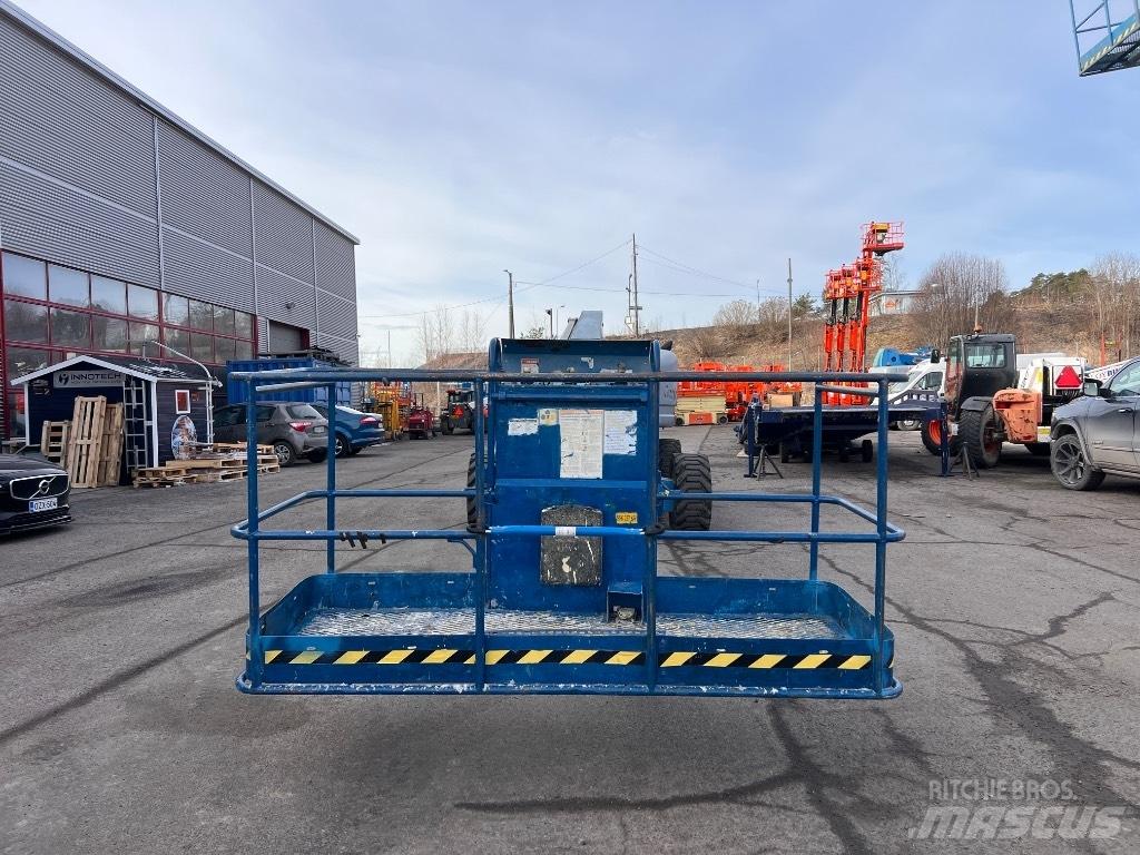 Genie s 65 Bomlifte med knækarm