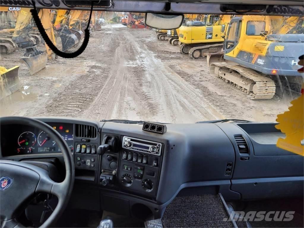 Scania R420 8x4 Skip loader