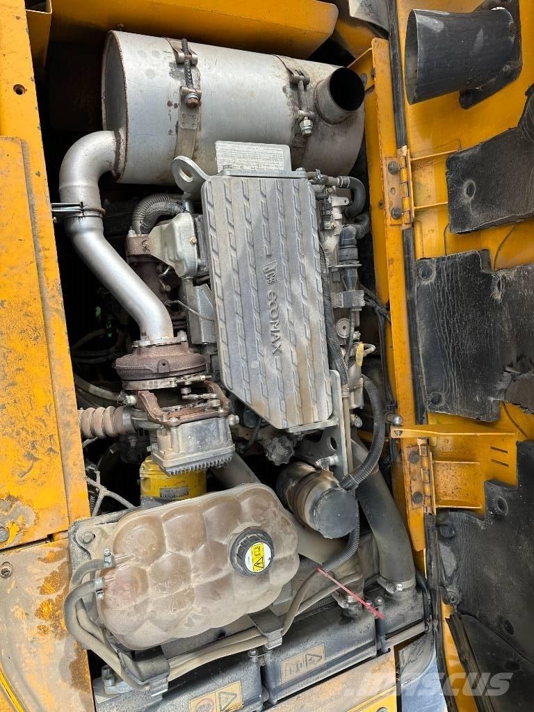 JCB JS 130 LC Gravemaskiner på larvebånd
