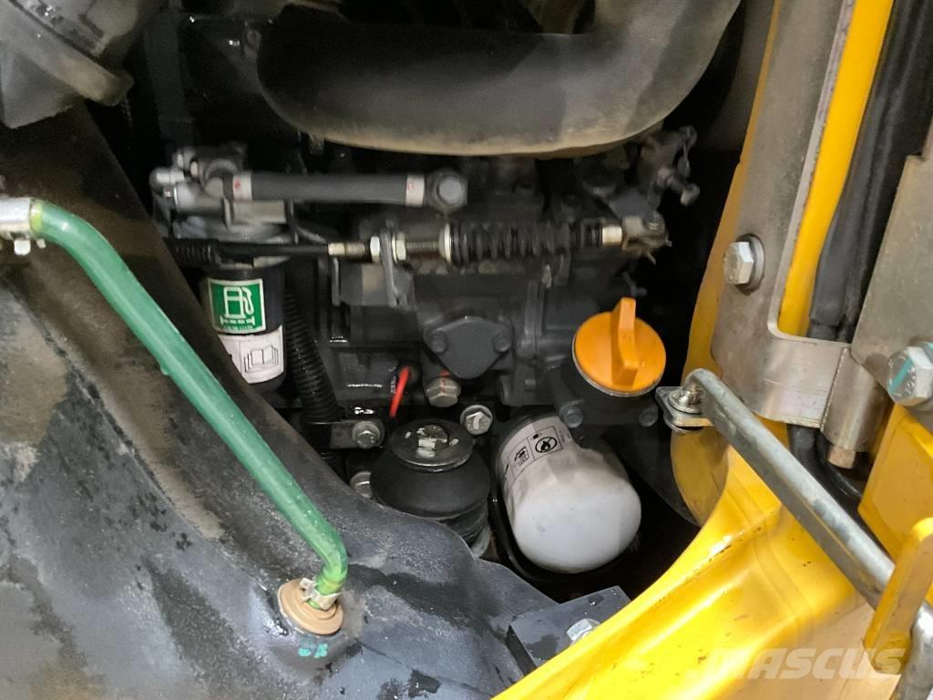 Komatsu PC 14 R-3HS Minigravemaskiner