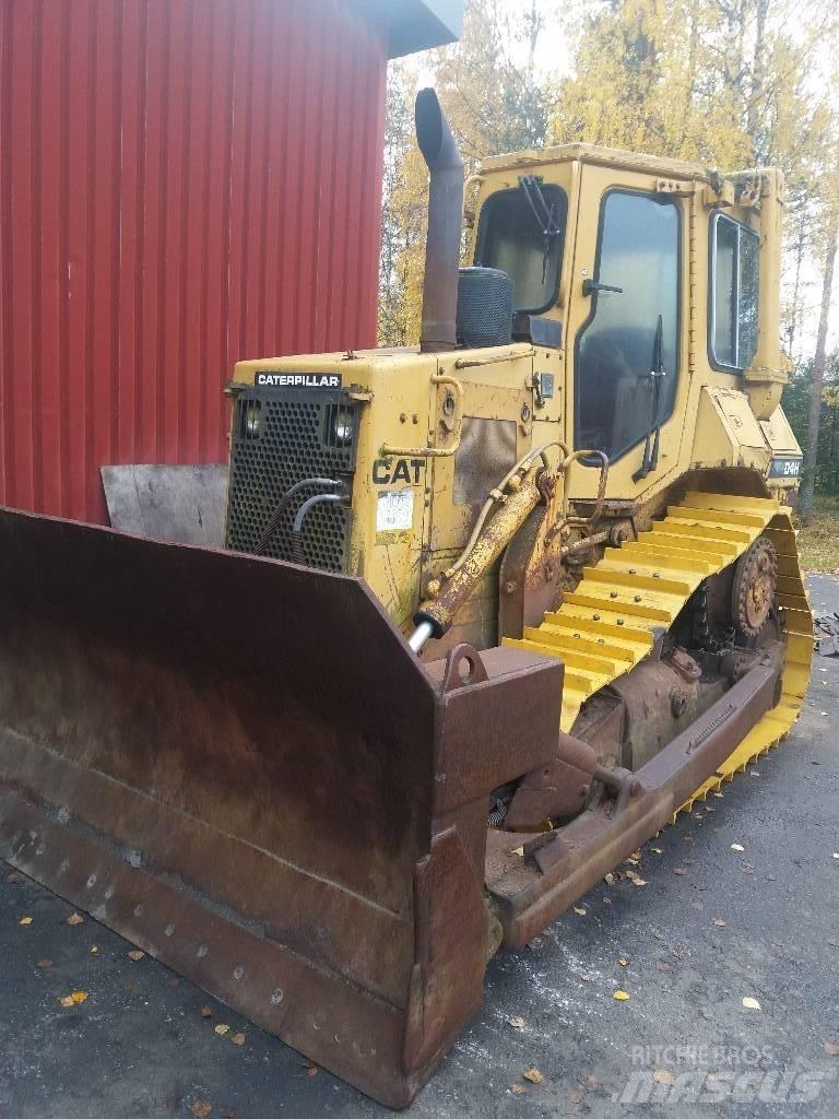CAT D 4 H Bulldozer på larvebånd