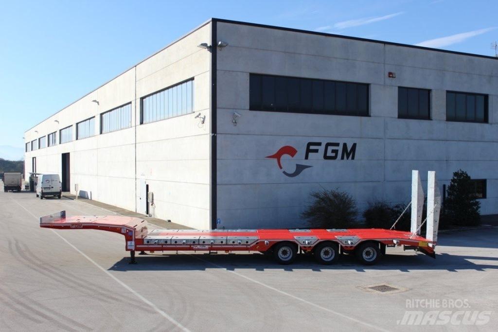 FGM 37 Semi-trailer med lad/flatbed