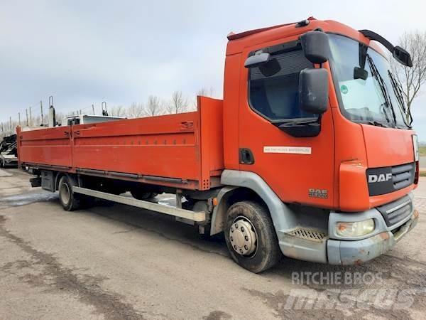 DAF LF45.220 Lastbil med lad/Flatbed