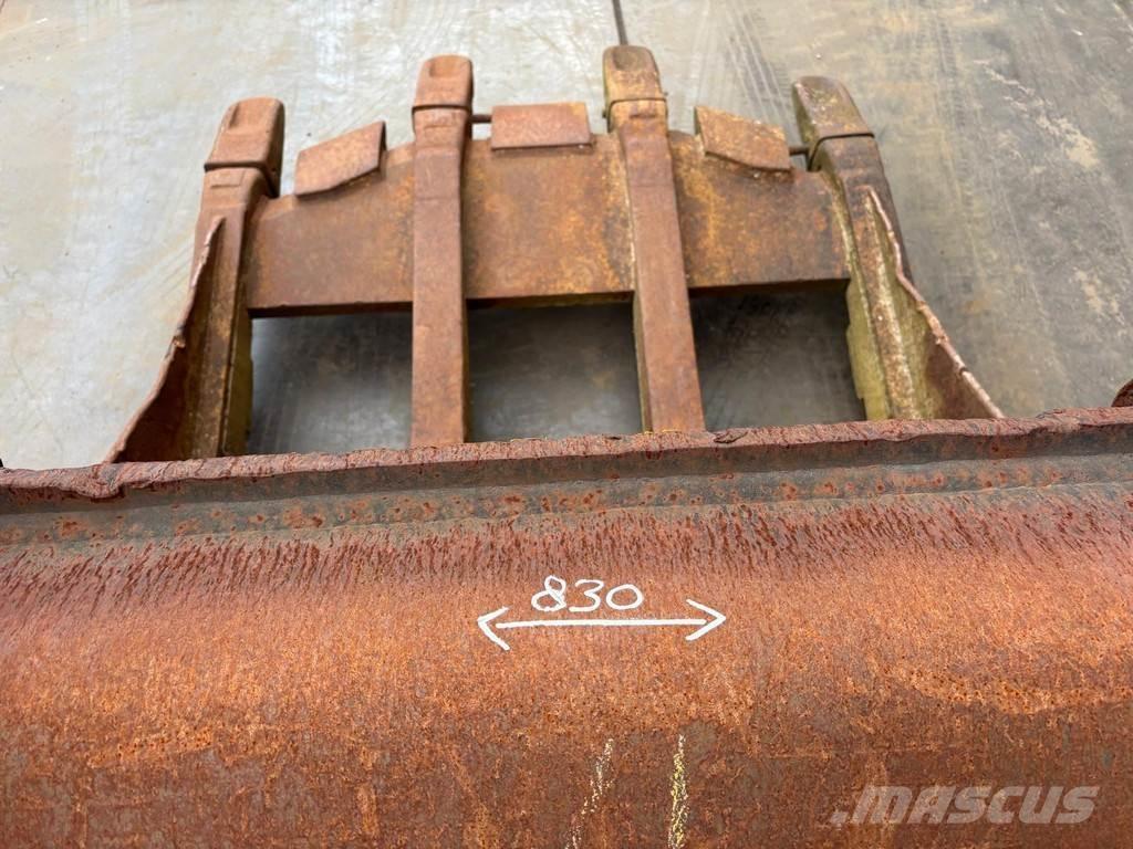  Puinriekbak CW55 Skovle